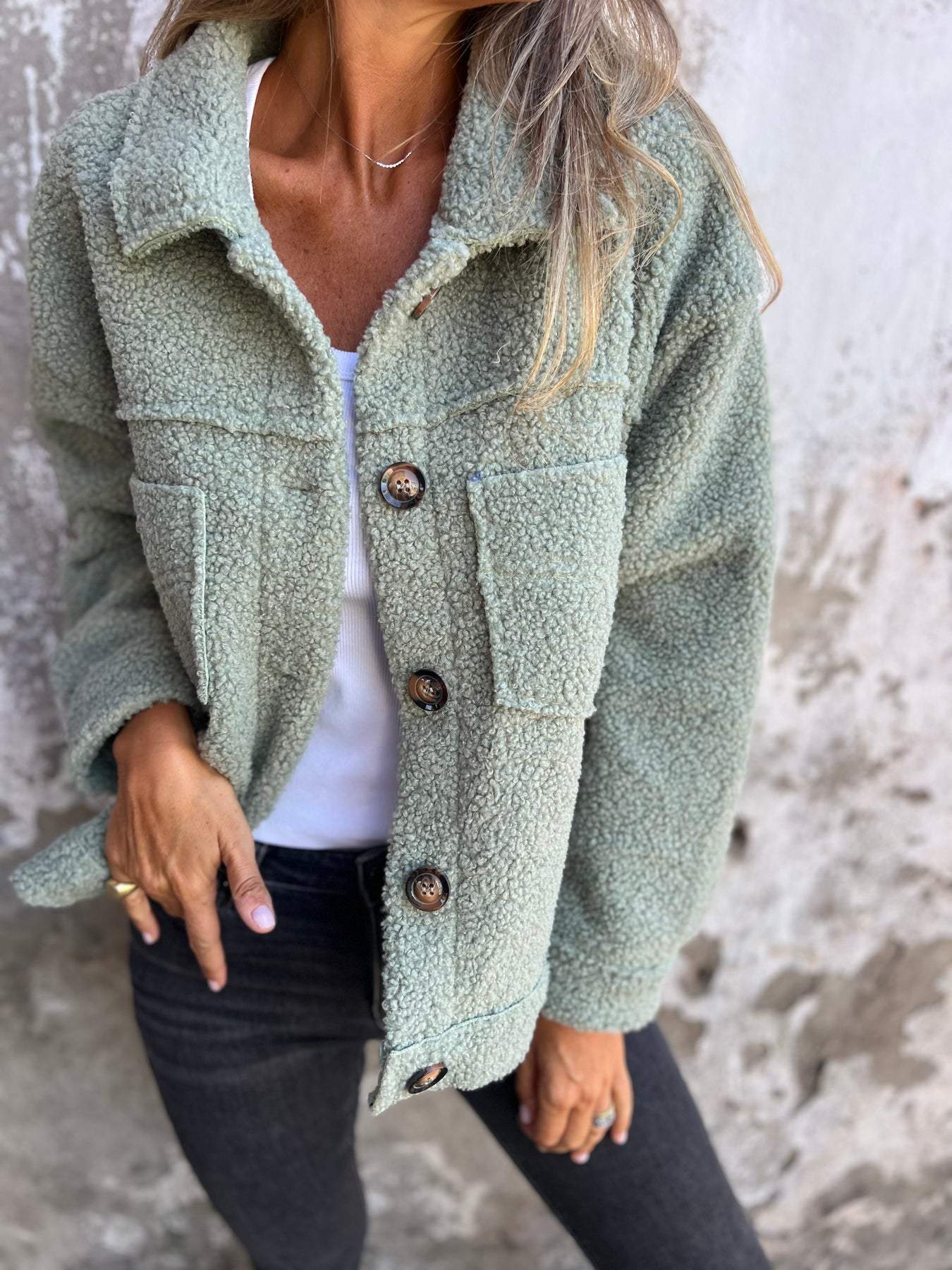 Antonia | Chaqueta abotonada acogedora