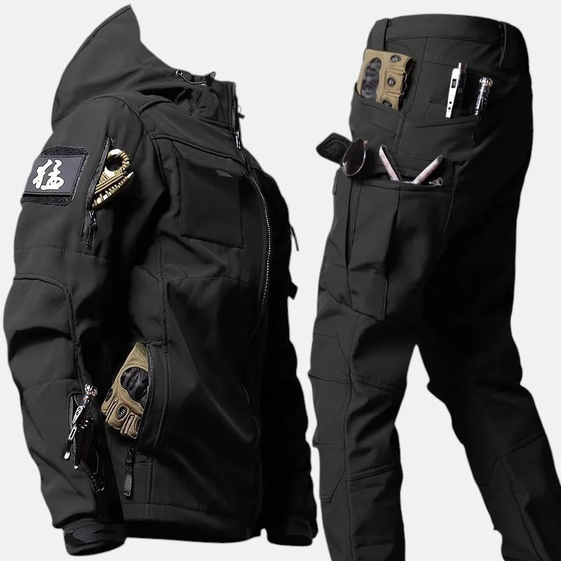 JAVIER | CONJUNTO IMPERMEABLE CON CAPUCHA PARA HOMBRE