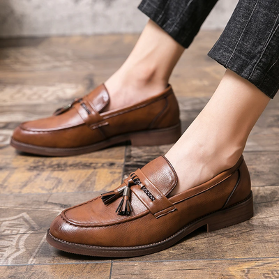 MOCASÍN CLÁSICO CON BORLA